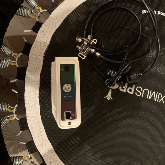 ARRIS SURFboard SB6141 Cable Modem - Picture 2 of 3